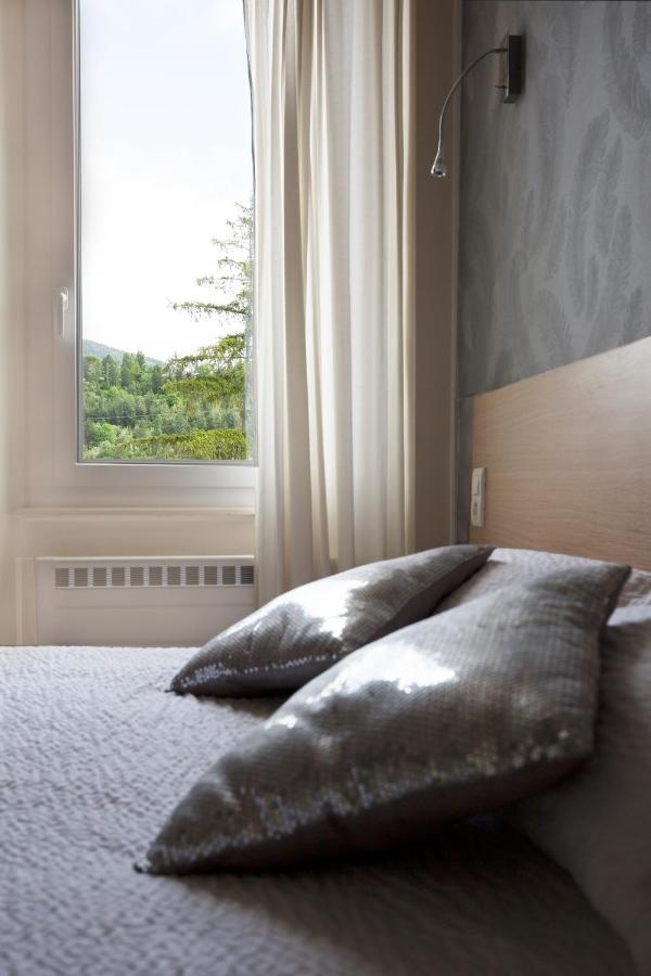 Hotel Le CARNOT à Die Extérieur photo