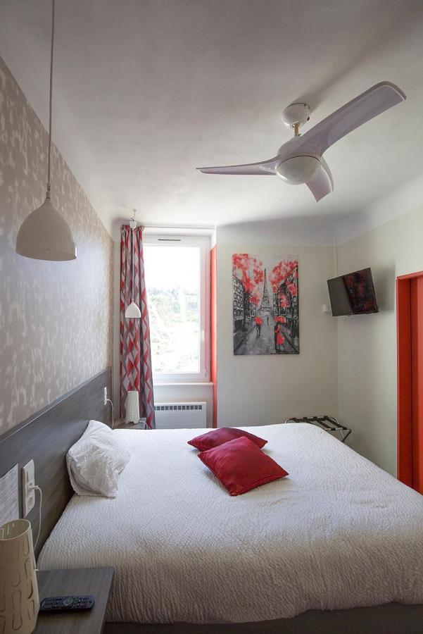Hotel Le CARNOT à Die Extérieur photo